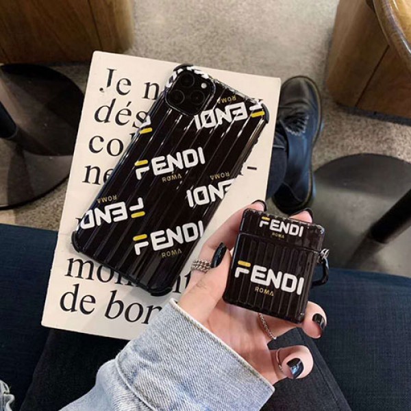 Fendi フェンデイブランド iphone11/11pro max/12pro maxケース かわいいレディース アイフォンiphone xs/11/8 plusケース おまけつきアイフォン12カバー レディース バッグ型 ブランドAirpods pro3ケース メンズ レディース