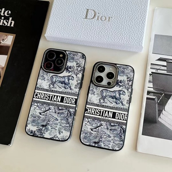 Dior ディオールiphone 15/14 pro/15 pro max xs/8/7 plusカバー ストラップ付 カード入れiphone 14 15 plusケースカバースタンド付きセレブ愛用全機種対応ハイブランドケース パロディiphone14/13 pro max スマホケース コピー