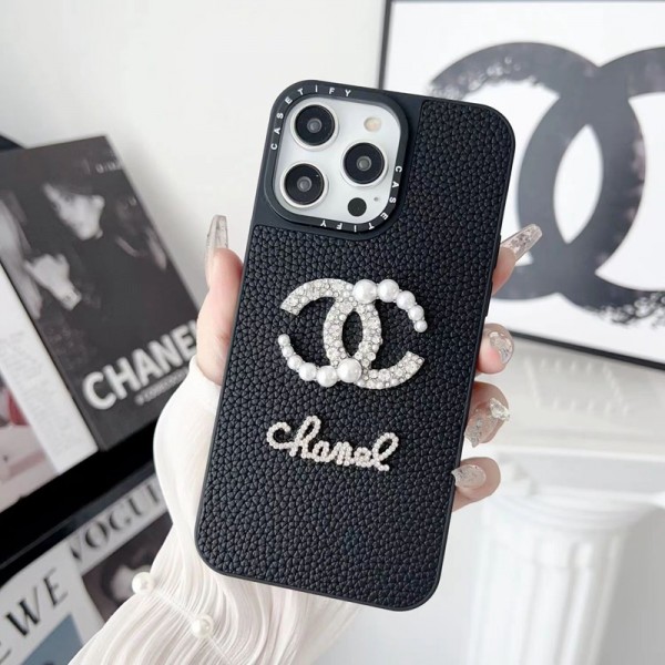 Chanel シャネルブランドiphone 16 14 plus 15 pro maxケースiphone 15/14 pro/15 pro max xs/8/7 plusカバー ストラップ付 カード入れセレブ愛用全機種対応ハイブランドケース パロディiphone14/13 pro max スマホケース コピー