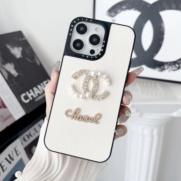 Chanel シャネルブランドiphone 16 14 plus 15 pro maxケースiphone 15/14 pro/15 pro max xs/8/7 plusカバー ストラップ付 カード入れセレブ愛用全機種対応ハイブランドケース パロディiphone14/13 pro max スマホケース コピー