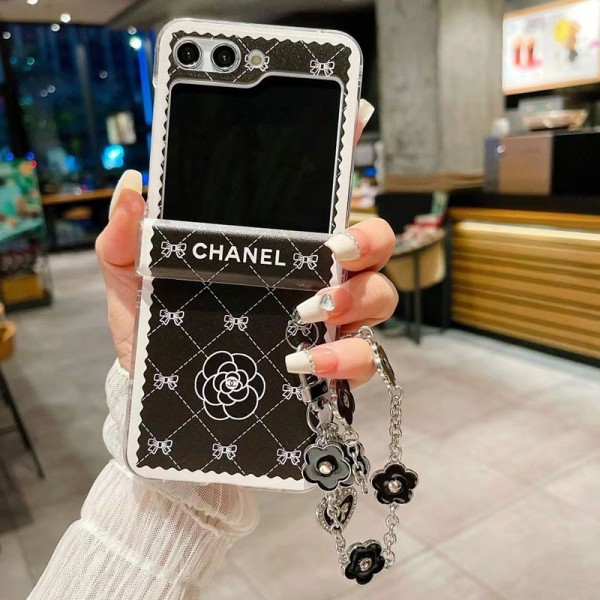 Chanel シャネルハイブランド サムソン galaxy z flip 1/2/3/4/5ケース斜めかけカバーケースレディースメンズ激安折り畳み可ギャラクシー z flip5 4 3ケース 革製galaxy filp5 4 3 2ケースカバースタンド付きセレブ愛用全機種対応ハイブランドケース パロディ