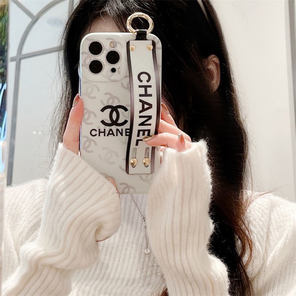 Chanel シャネルブランドiphone 16 14 plus 15 pro maxケースiphone 16/14 pro/15 pro max xs/8/7 plusカバー ストラップ付 カード入れセレブ愛用全機種対応ハイブランドケース パロディiphone16 15 14/13 pro max スマホケース コピー