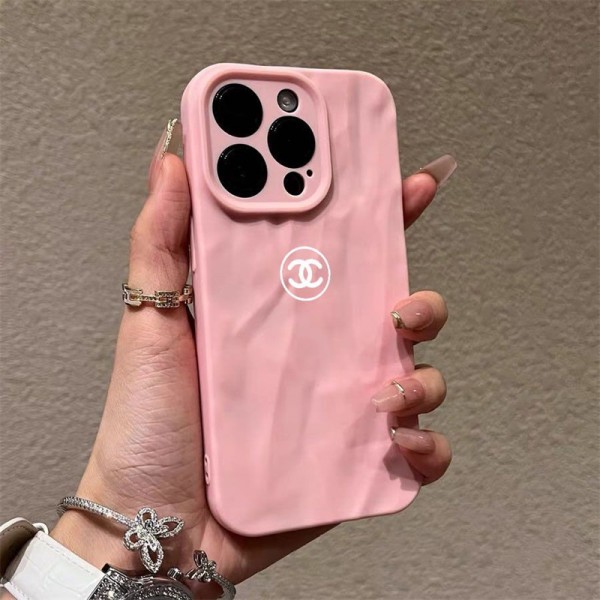 Chanel シャネルブランドiphone 16 14 plus 15 pro maxケースハイブランド アイフォン16 15 14+ 13 pro max レディースメンズ激安iphone 14 15 16 plusケースカバースタンド付きセレブ愛用全機種対応ハイブランドケース パロディ