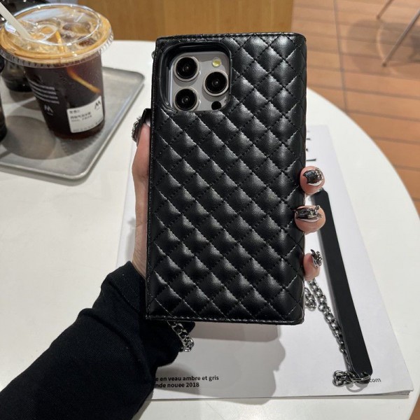 Chanel シャネルハイブランド アイフォン16 15 14+ 13 pro max レディースメンズ激安おしゃれiphone 16 15 2023 14 13 12 xr xs 8/7 plusケース 手帳型バッグ型iphone 16/14 pro/15 pro max xs/8/7 plusカバー ストラップ付 カード入れセレブ愛用全機種対応ハイブランドケース パロディ