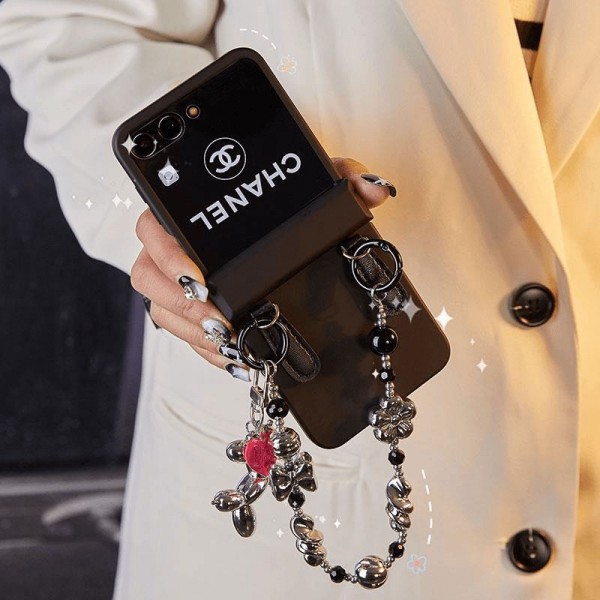 Chanel シャネルブランドgalaxy z flip 6 5 4 2024ケース折り畳み可ギャラクシー z flip6 5 4 3ケース 革製韓国風セレブ愛用 galaxy z flip6 5 4 3ケース ジャケットスマホケース コピーgalaxy z fold 6 5 4 3スマホケース コピー