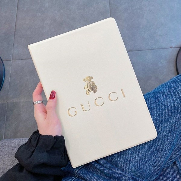 Gucci グッチブランドIpad  11th10th 2024ケース手帳型 IPadミニ7/6/5/4ケースカバー ブランドipad air 6 5 パロディメンズ レディースアイパッドエア1/2/3/4/5/6 11インチ 13インチ ケースブラント IPad Air 10.5インチ ipad mini6 7 pro 2024ケース コピー